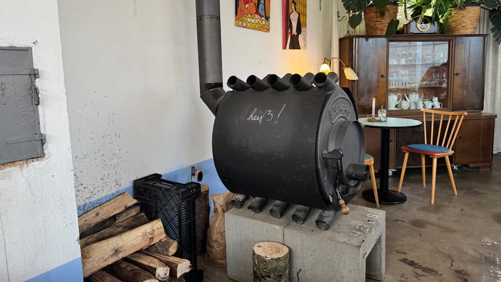 Heißer Ofen im Cafe Mieze